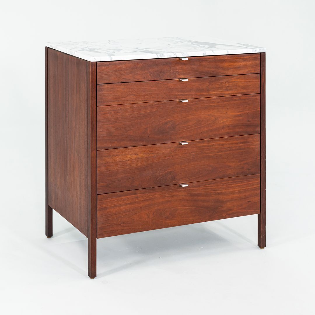 1960s Florence Knoll Five-Drawer Dresser in Walnut with Marble Top, Model 326 2