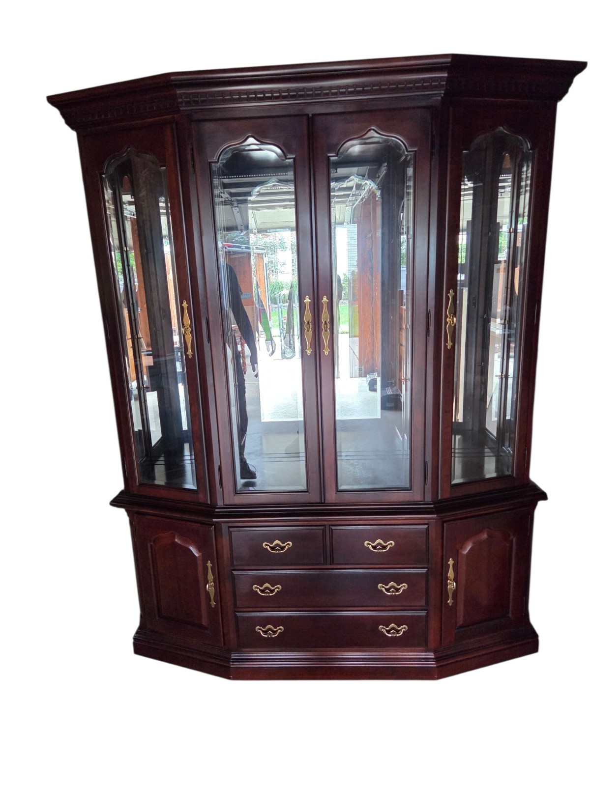 Thomasville Collectors Cherry China Cabinet Breakfront Hutch Curio Chippendale