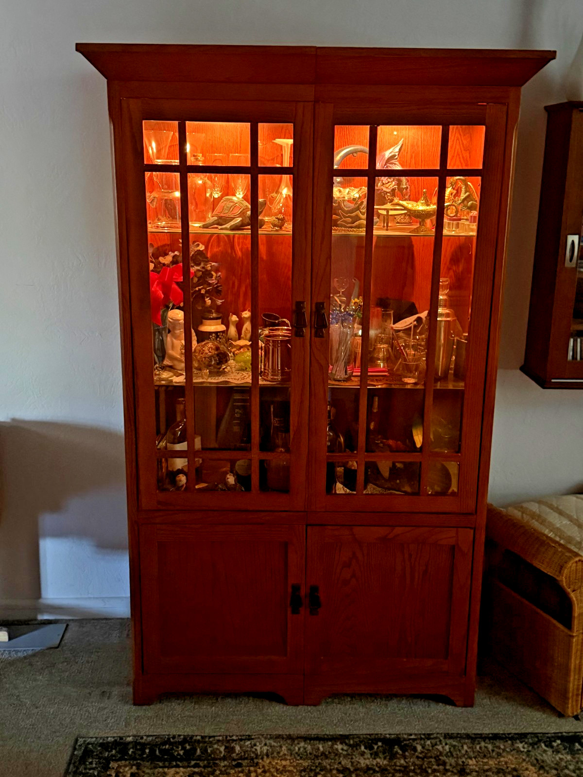 Solid wood TV Armiore with display cabinets with glass doors on each side