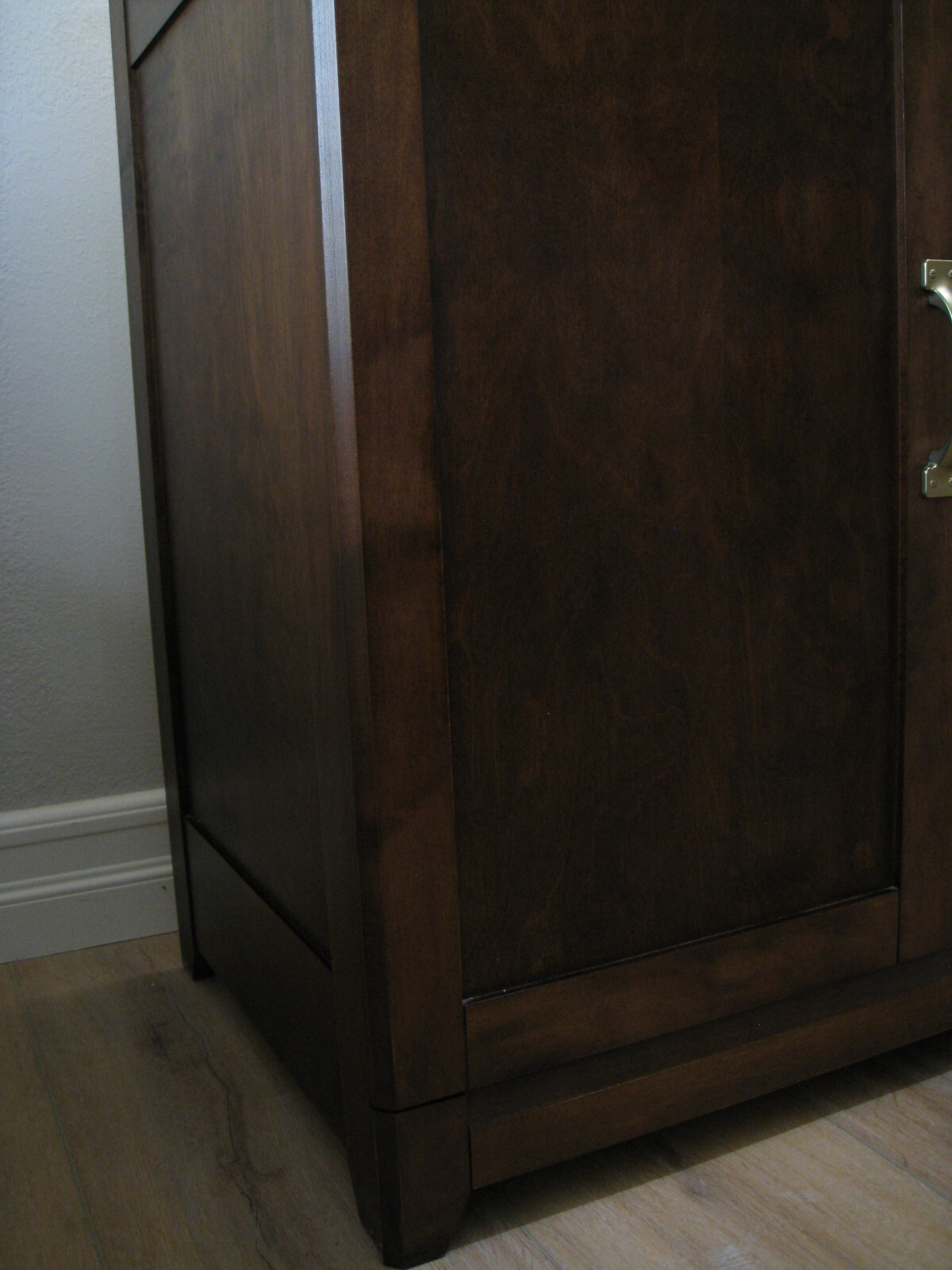 BARONET CLASSIC WALNUT STAIN SOLID MAPLE CREDENZA MADE IN CANADA