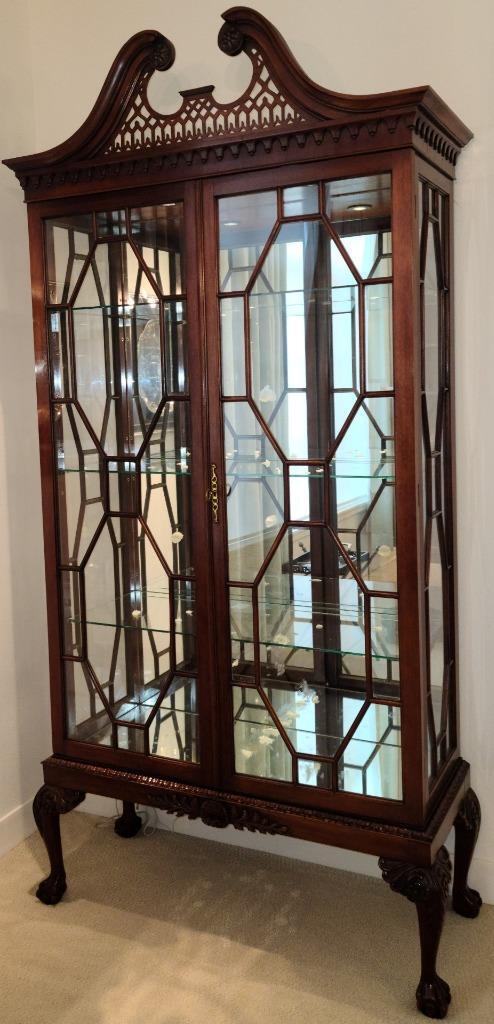 Beautiful Lighted Wood and Glass China Vitrine Cabinet – VGC – GORGEOUS FINISH