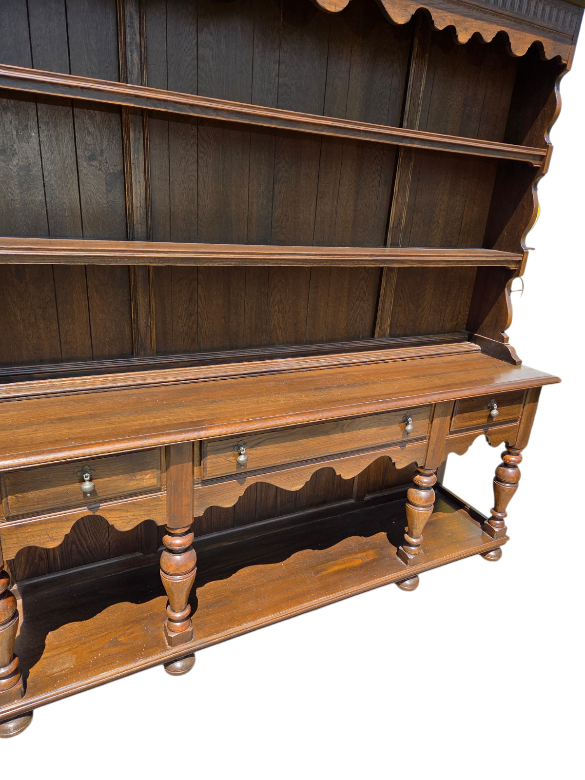 Ethan Allan Charter Oak Jacobean Hutch China Cabinet Display Breakfront Curio